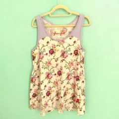 小梅LOVE様専用 ユニクロ 花柄タンクトップのサムネイル