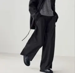 ユニクロCタックワイドパンツ ブラック