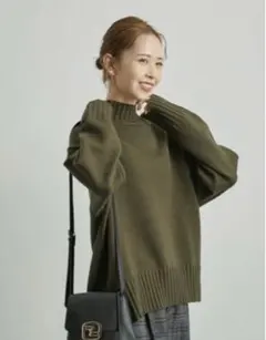 新品タグ付き　ロペピクニック　バックスリットニットプルオーバー　カーキ38サイズ