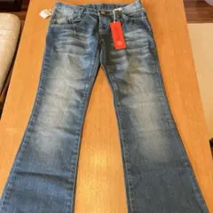 ユニクロ　ブーツカットデニム