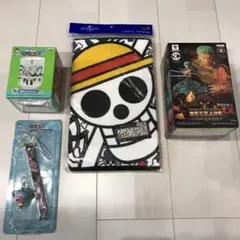 ワンピースグッズ　ゾロフィギュア