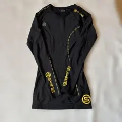 SKINS 長袖コンプレッションシャツ Sサイズ