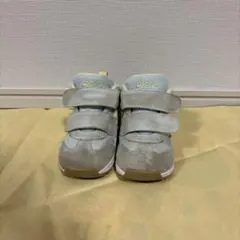 アシックス　スクスク　スニーカー　ベビー