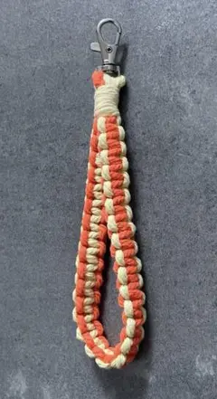 マクラメ　ハンドストラップ　ハンドメイド