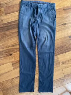 ネイビー チノパン