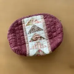 キルティングポーチ　ハンドメイドパッチワーク