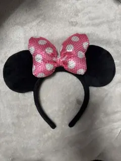 ディズニー　ミニーちゃん　カチューシャ　ピンク　スパンコール