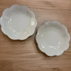 美濃焼　深皿　花型　パスタ皿　煮物皿　ベージュ　食器　ナチュラル　和食器のサムネイル