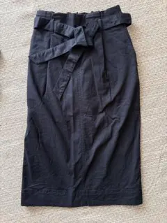 ユニクロ　ハイウエストベルテッドナロースカート　M
