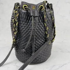 美品 バリー 巾着 ショルダーバッグ キルティング レザー チェーン ゴールド