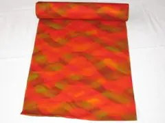 小紋羽尺反物　多色使用波模様調のおっしゃれな商品です