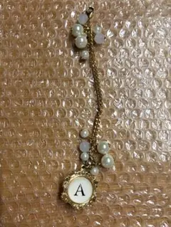 バッグチャーム サマンサタバサ イニシャル A パール ゴールド