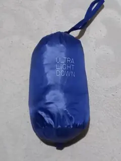 UNIQLO ULTRA LIGHT DOWN 収納袋付きのサムネイル