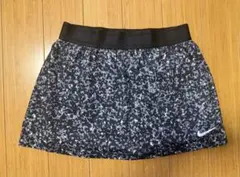 (美品) Nike テニス　スコート　サイズM 黒　グレー　迷彩柄