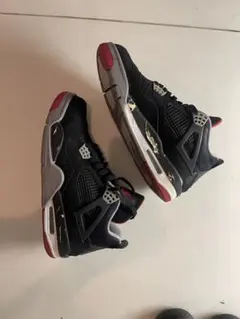 Air Jordan 4 ブラック/グレー/レッド
