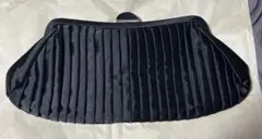 ZARA 黒プリーツデザイン クラッチバッグ