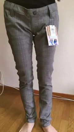 新品未使用 タグ付き マタニティストレッチスキニーパンツ