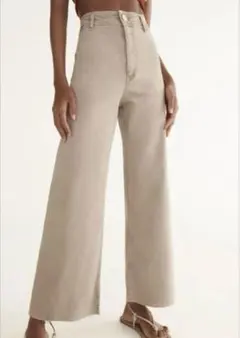 ZARAのTHE MARINE STRAIGHTハイウエストデニムパンツベージュ