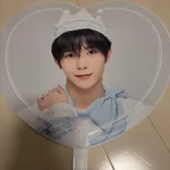 NCT WISH リョウ ペンミ ハート型うちわ - メルカリ