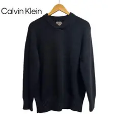 Calvin Klein 黒 Vネック ニットセーター　秋コーデ