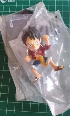 ワンピース モンキー・D・ルフィエフェクト＆台座付きフィギュア