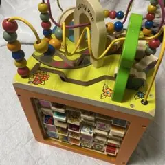 B.toys ルーピング　知育玩具 木製 おもちゃ　アクティビティキューブのサムネイル