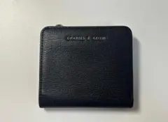 CHARLES & KEITH 二つ折り財布のサムネイル