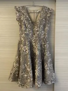 JEWELS 花柄刺繍Aラインドレス M