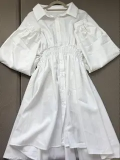ホワイト シャーリングウエスト シャツワンピース
