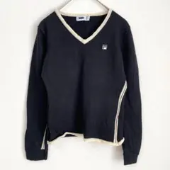 FILA 黒 Ｖネックニット セーター 白ライン ウール100% 刺繍ロゴ入