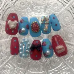 SALEレトロモチーフ くまちゃん ネイルチップ　赤 水色　女児