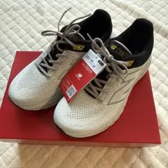 New Balance Fresh Foam MD-12 ホワイト/ブラック