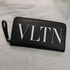 2026年最新】ヴァレンティノガラヴァーニポーチの人気アイテム - メルカリ