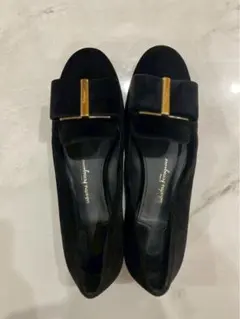 値下‼️Salvatore Ferragamo ブラックフラットシューズ