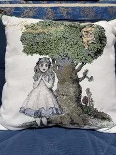 【ディズニー】【アリス】クッション　刺繍のサムネイル