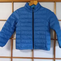 ユニクロ 青いダウンジャケット 110