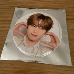 INI 許豊凡 フェンファン XQUARE ドーム ランダム缶バッジ