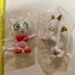 ニャンダーかめんのミーコとコン