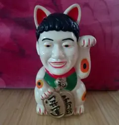 元気が出るテレビ　たけし招き猫貯金箱　缶バッチ Amazon.co.jp: ビートたけし 貯金箱 招き猫 元気が出るテレビ