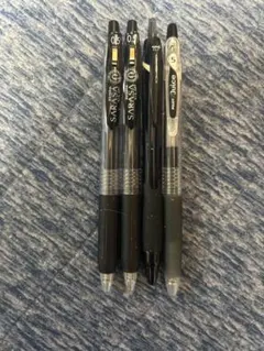 黒ボールペン4本セット