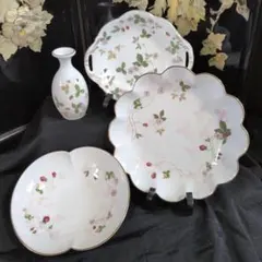 Wedgwoodウェッジウッド ワイルドストロベリー プレート ボンボ