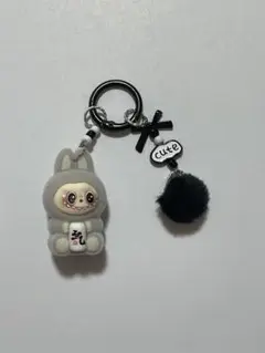 ラブブのぬいぐるみキーホルダー