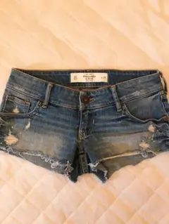 アバクロンビー&フィッチ　デニムショートパンツ