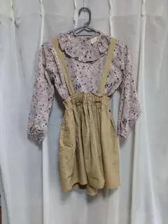 新品セットアップ★*130cm.!!花柄長袖トップスとサロペットスカート