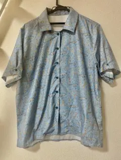 ZOZOTOWNのSHEENA 花柄　ルーズシャツ　ブルー色　半袖　Mサイズ