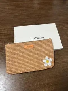 ☆MARC JACOBS ノベルティ ポーチ DAISY EVSF POUCHのサムネイル