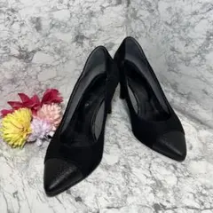 Diana [ダイアナ] スエード×レザー ポインテッドトゥ パンプス 黒