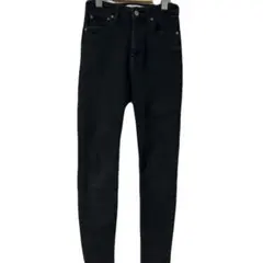 【美品】ZARA WOMAN ハイライズ カットオフ スキニーデニム 黒のサムネイル