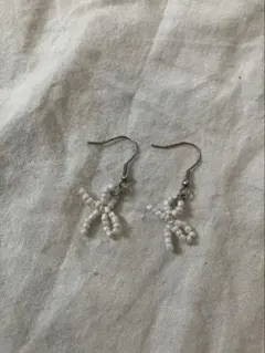 ビーズ リボンピアス