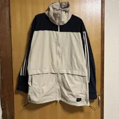 adidas Three Stripes フード付きパーカー　スポーツ